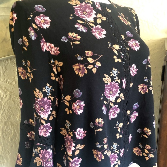 Forever 21 flower print blouse/size M - Picture 3 of 5